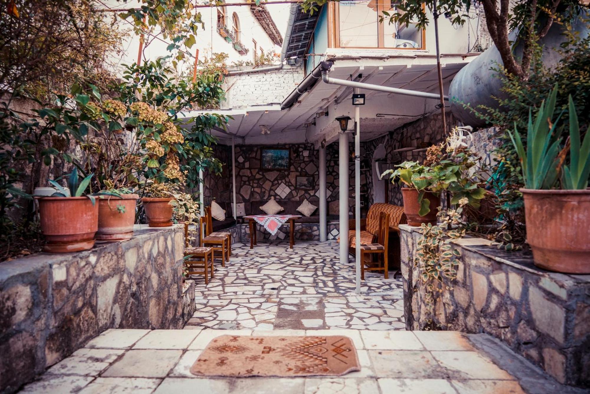 Guesthouse Arber Gjirokaster Exterior photo