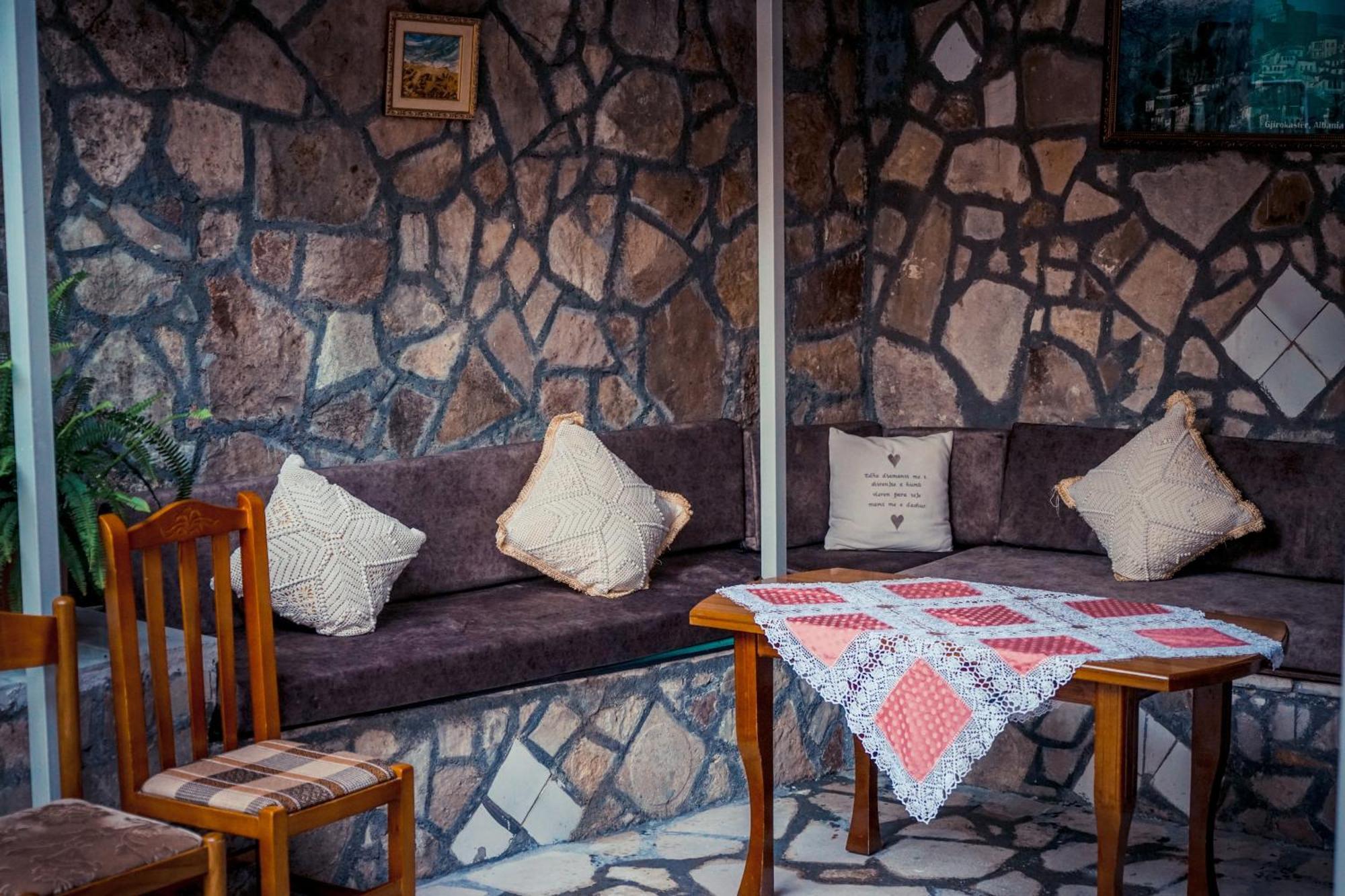 Guesthouse Arber Gjirokaster Exterior photo